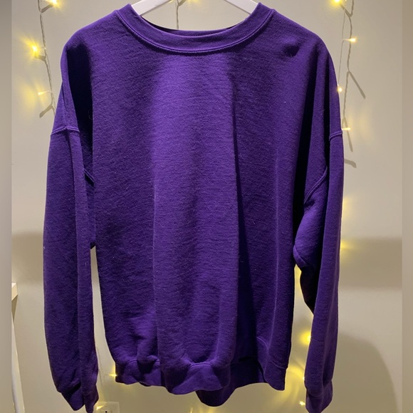 purple crewneck. gildan. size large, fits baggy. - Picture 1 of 2
